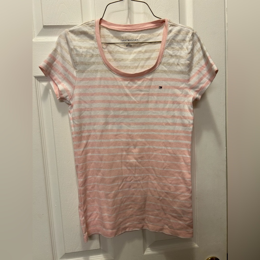 Tommy Hilfiger logo shirt medium‎